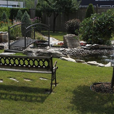 Le Fabreville Motel & Suites Laval Eksteriør bilde